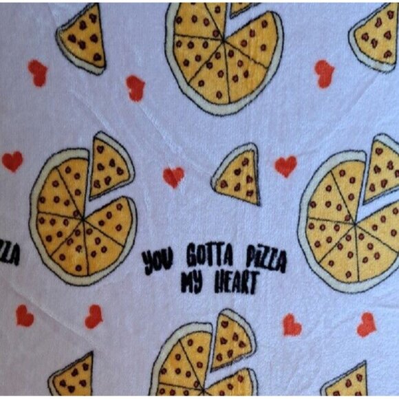 New Pizza My Heart Slice Plush Fleece Throw GIFT Blanket Pepperoni Pie 50x60 NIP - Picture 2 of 4